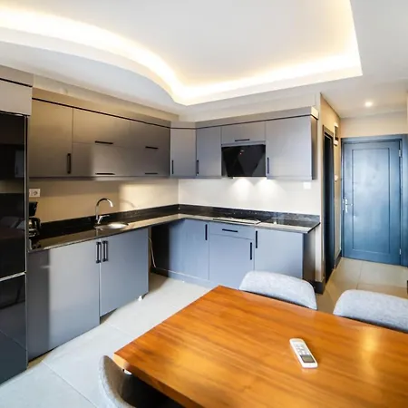Apartmán Studio Flat With Jacuzzi In *
