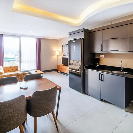 Apartamento Studio Flat With Jacuzzi In *